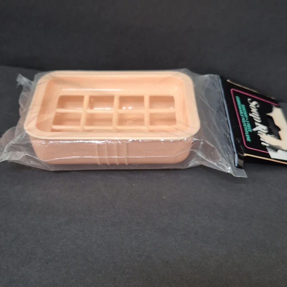 Vintage 80's Hutzler Plastic Soap Dish w/ Saver Insert Granny Cottage Coastal
